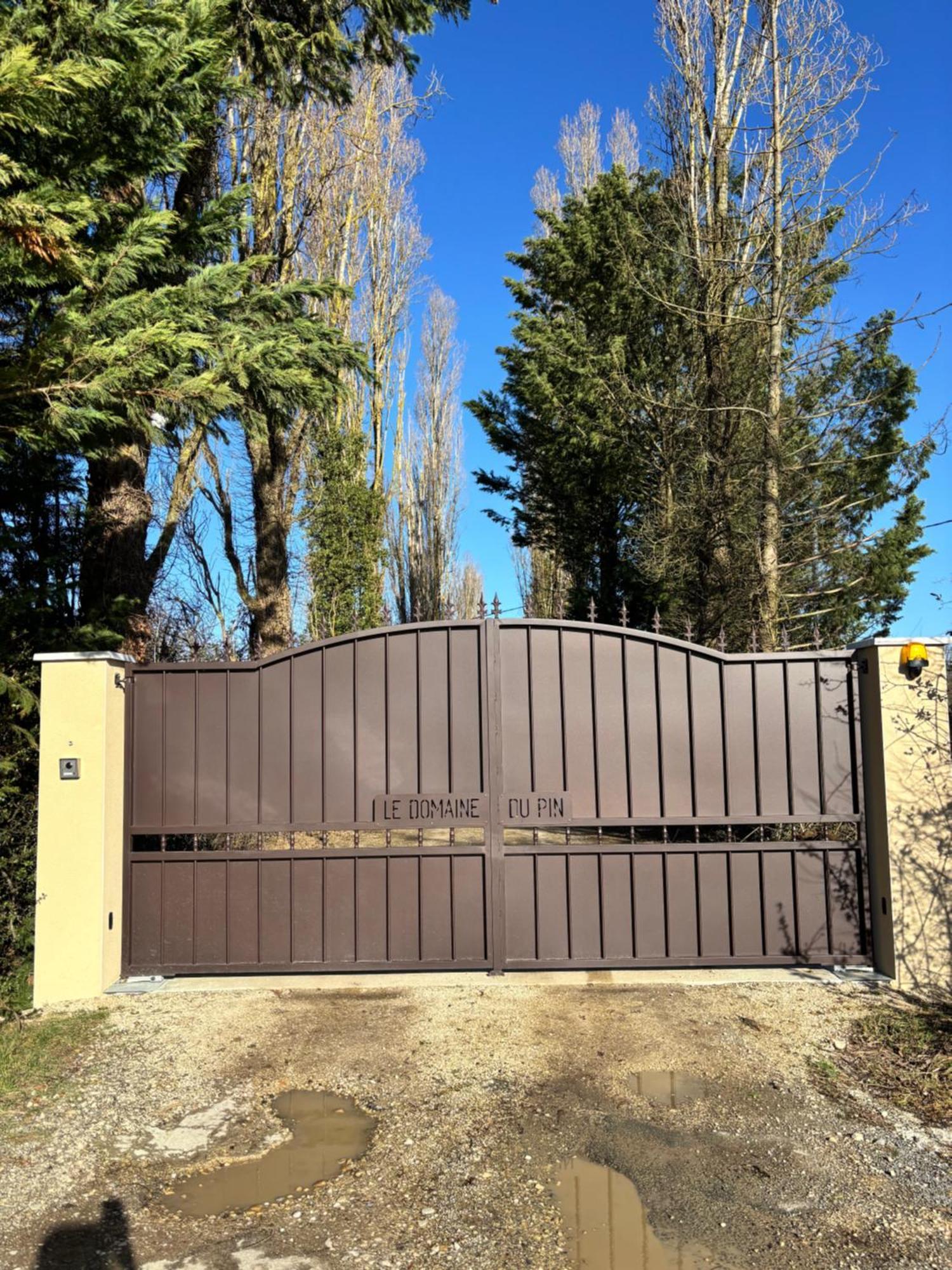 Le Domaine Du Pin Bed & Breakfast Chatillon-sur-Chalaronne Exterior photo